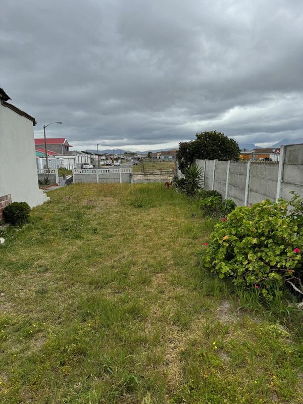 2 Bedroom Property for Sale in Bishop Lavis Western Cape